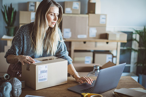 What is ecommerce
